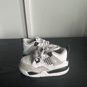 jordan 4 military black Size 7c